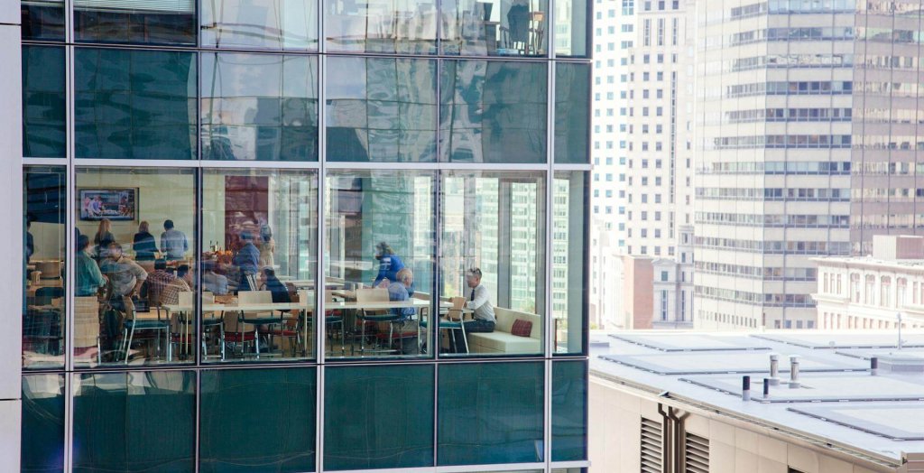 Fete-travail-numerisation-bien-etre-technologie